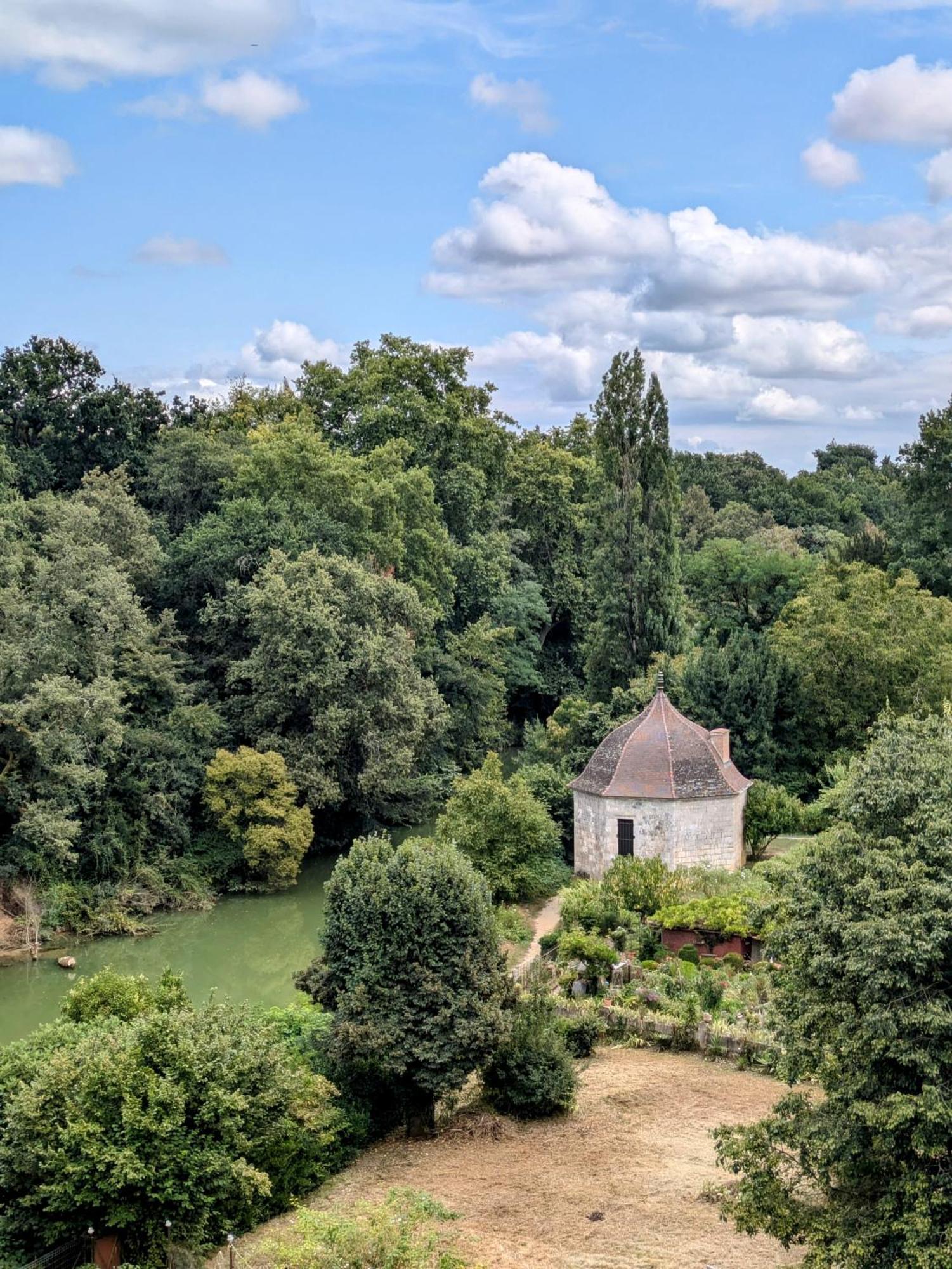 Appartamento Parenthese Au Jardin Du Roy Nérac Esterno foto